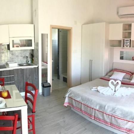 Apartmani Bolero - Obiteljski Odmor โวดีเซ ภายนอก รูปภาพ